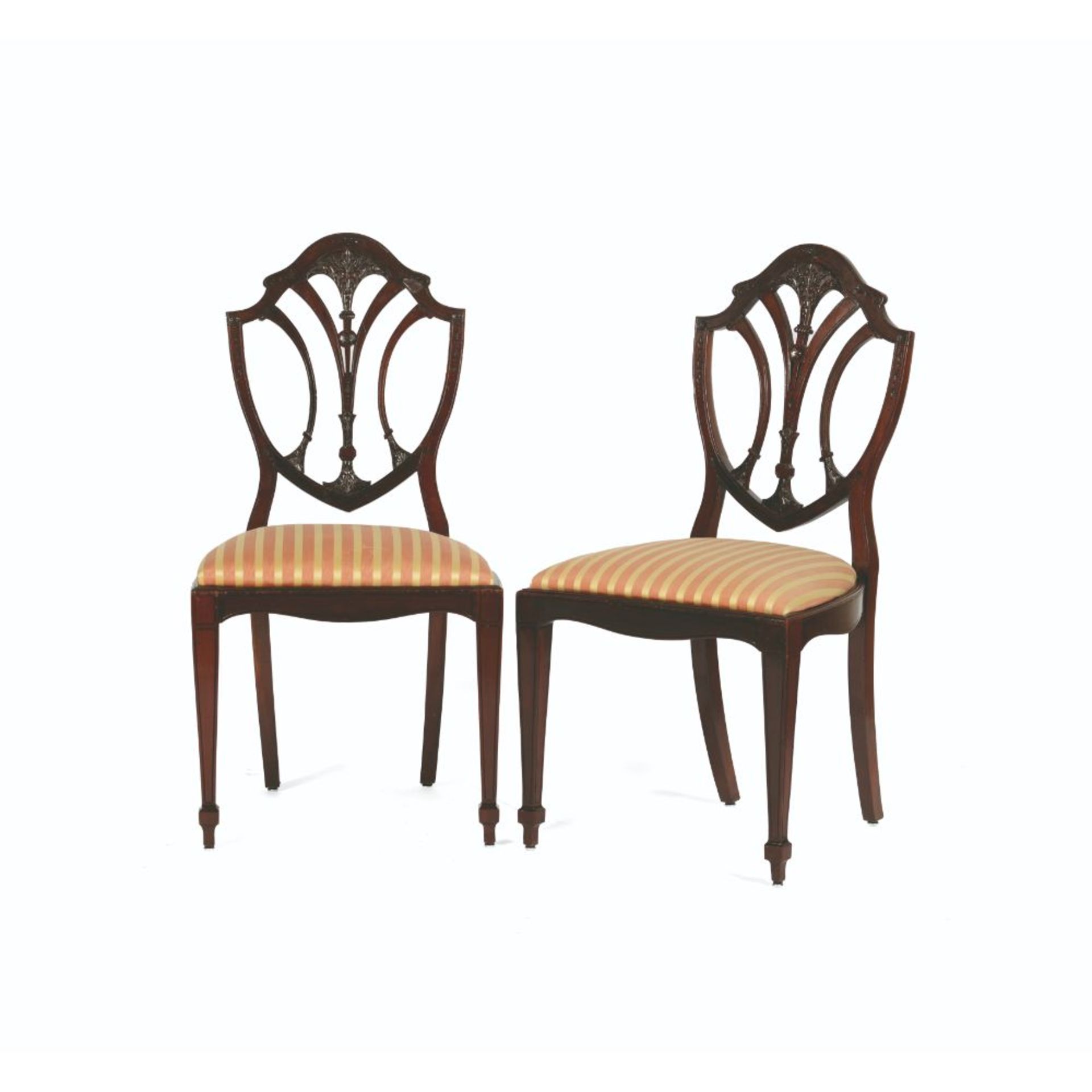 A set of four Hepplewhite style chairs, Mahogany, Pierced and carved splats, Textile upholstered - Image 2 of 2