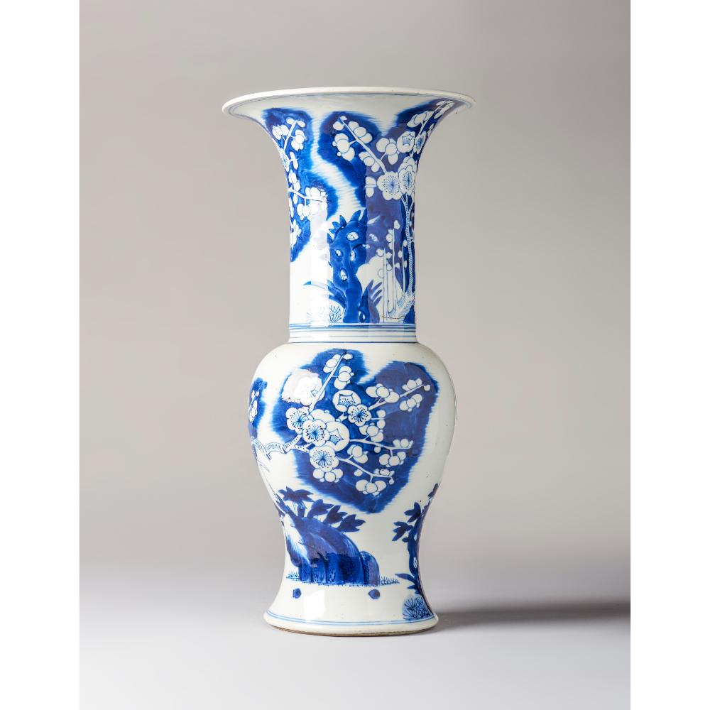 A blue and white 'prunus' 'phoenix tail' vase 康熙时期青花梅花凤尾瓶 - Image 2 of 3