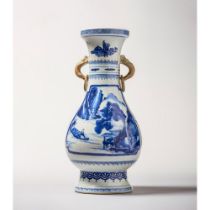 A blue and white baluster vase 康熙时期青花仿古花瓶