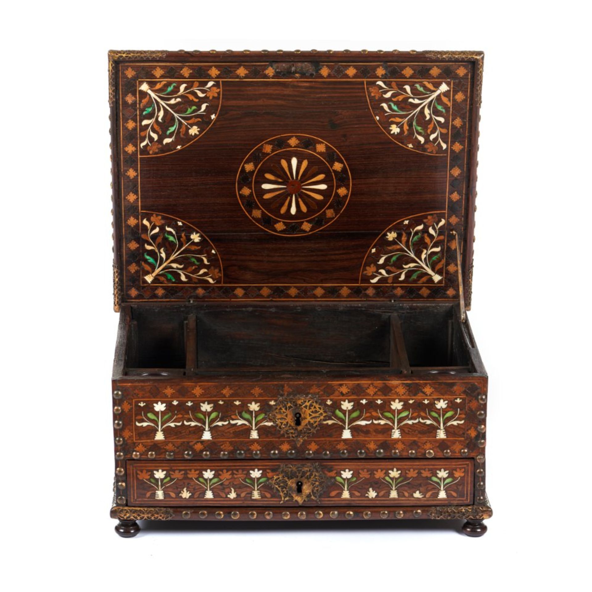 An Indo-Portuguese drawer shaped writing box - Bild 2 aus 2