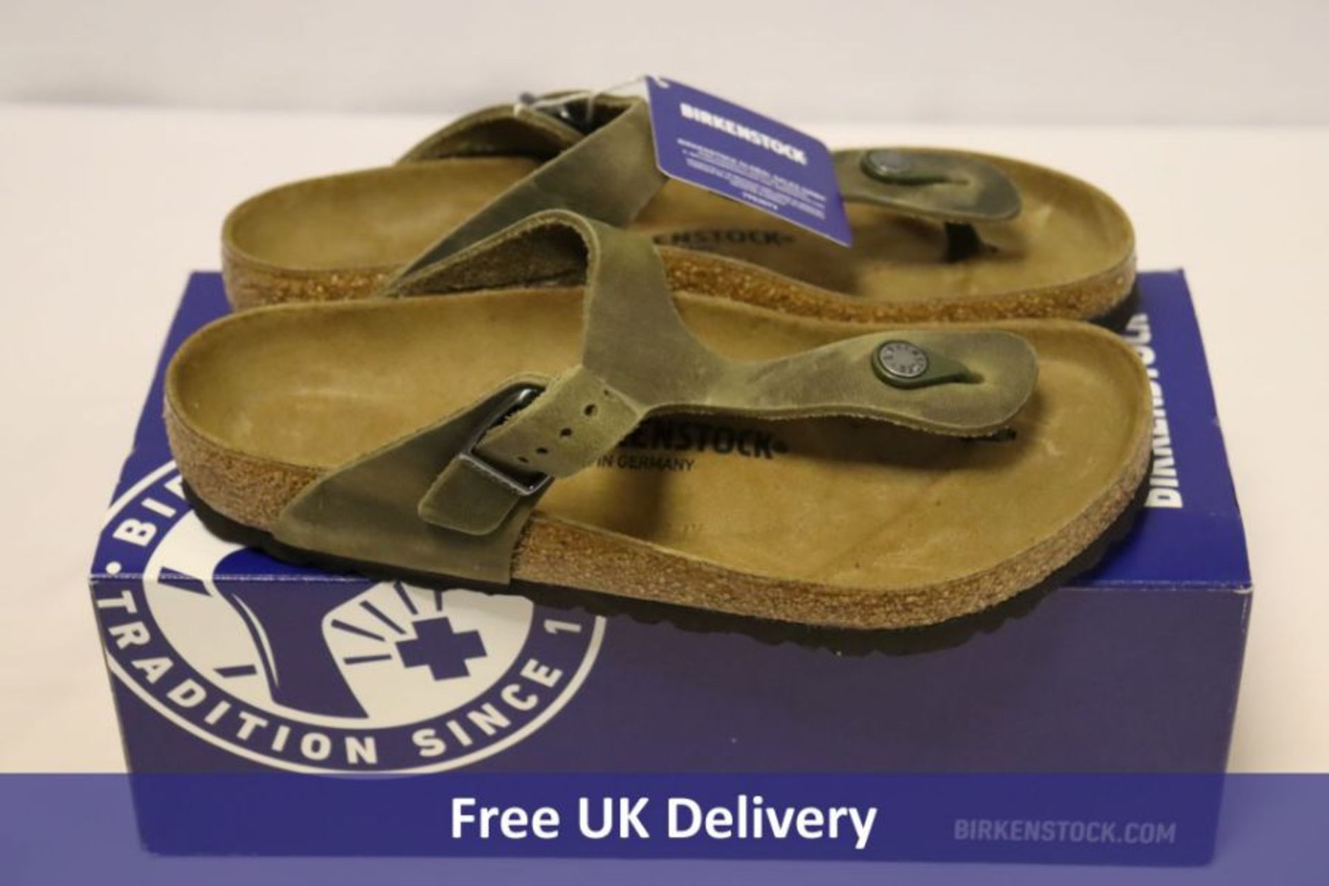 Birkenstock Unisex Gizeh BS Sandals, Faded Khaki, UK 5.5. Box damaged