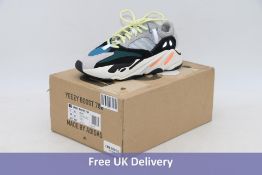Adidas Men's Yeezy Boost Wave Runner Trainers, White/Black, UK 6.5. Box damaged