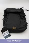 Arc'teryx Mantis Backpack, Black, Size 30