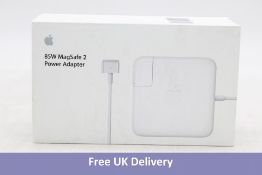 45W MagSafe 2 Power Adapter compatible with Apple MacBook. Box damaged