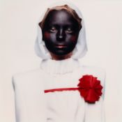 Inez van Lamsweerde. Aus der Serie „The Widow“ (White), (Black), (Red). 1997