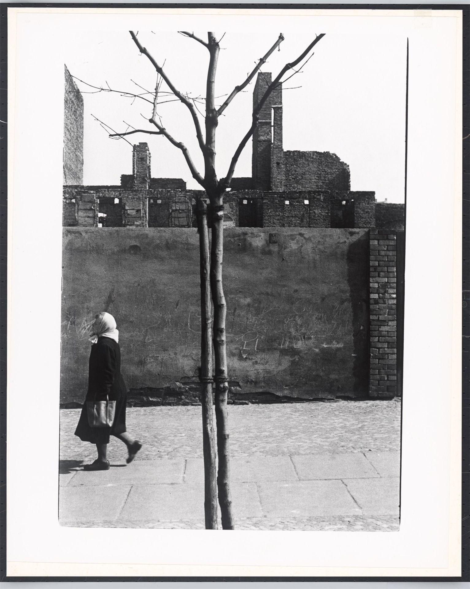 Will McBride. „Berlin, Alt Moabit“. 1956 - Bild 2 aus 4