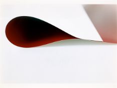 Wolfgang Tillmans. ”paper drop (red)”. 2006