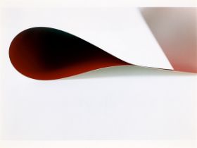 Wolfgang Tillmans. „paper drop (red)“. 2006