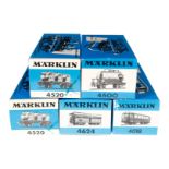 5 Märklin Wagen 4018, 4500, 2x 4520 und 4624, Spur H0, Alterungsspuren, je im OK, meist Z 1-2