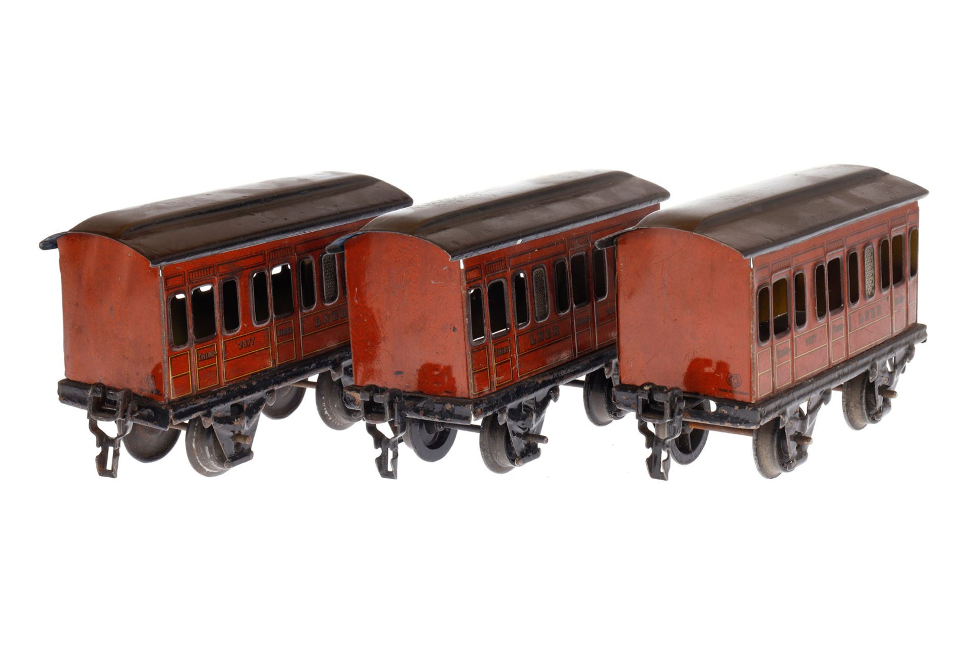 3 Märklin engl. Abteilwagen 2877 LNER, Spur 0, CL, Dächer rest., LS und gealterter Lack, L 11,5, Z