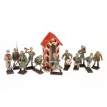 11 Lineol Soldaten und 1 Holz-Schilderhaus, Masse, HL, LS, Z 3