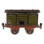 Märklin ged. Güterwagen 1857, Spur 1, uralt, HL, mit 1 ST, 1 Loch in Seitenwand, LS/RS, L 15, Z 3