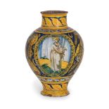 COPPIA DI BOCCE IN MAIOLICA POLICROMA, FORNACE SICILIANA O DI FAENZA, 1593