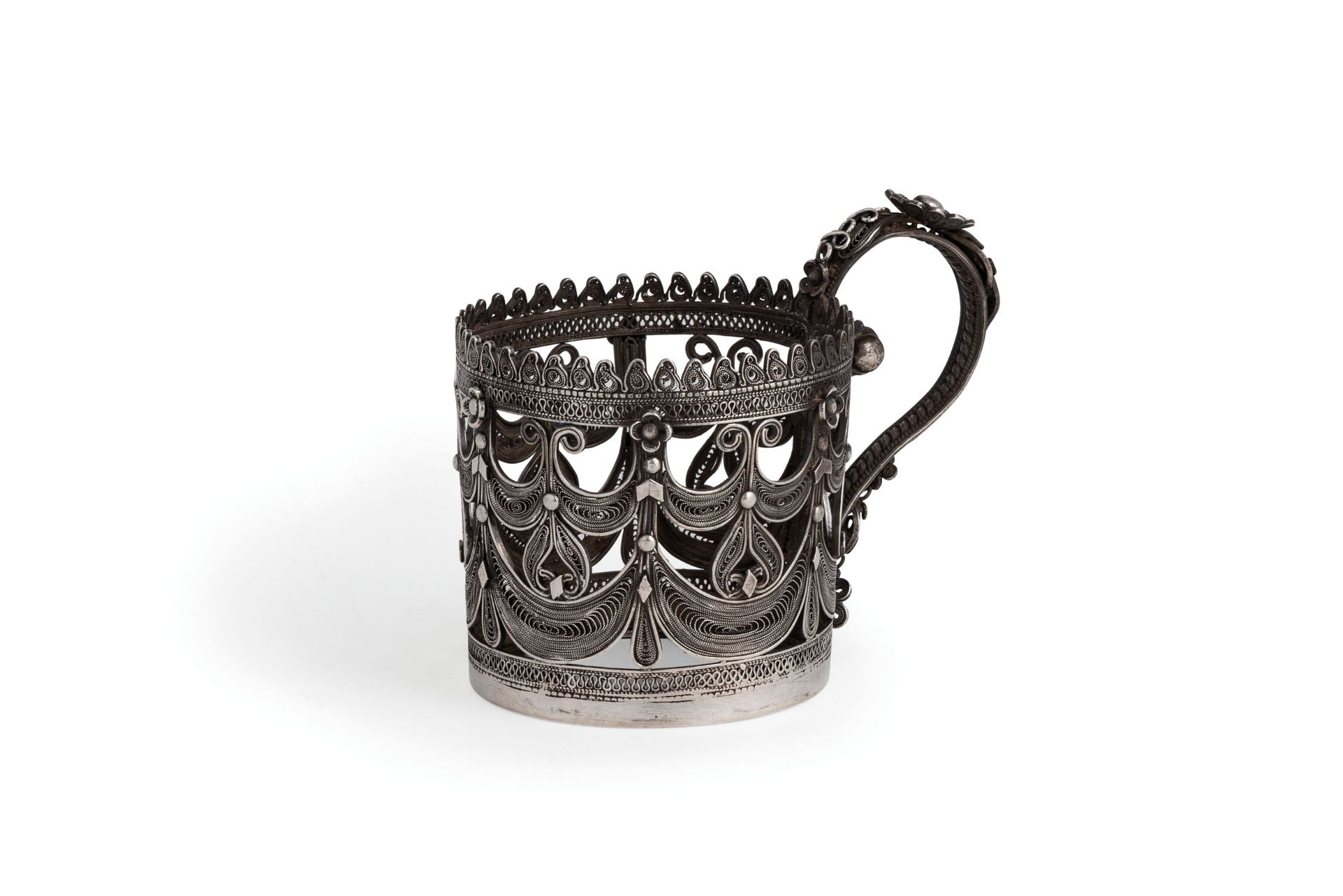 TEA-CUP HOLDER IN FILIGRANA D'ARGENTO, SAN PIETROBURGO, 1866
