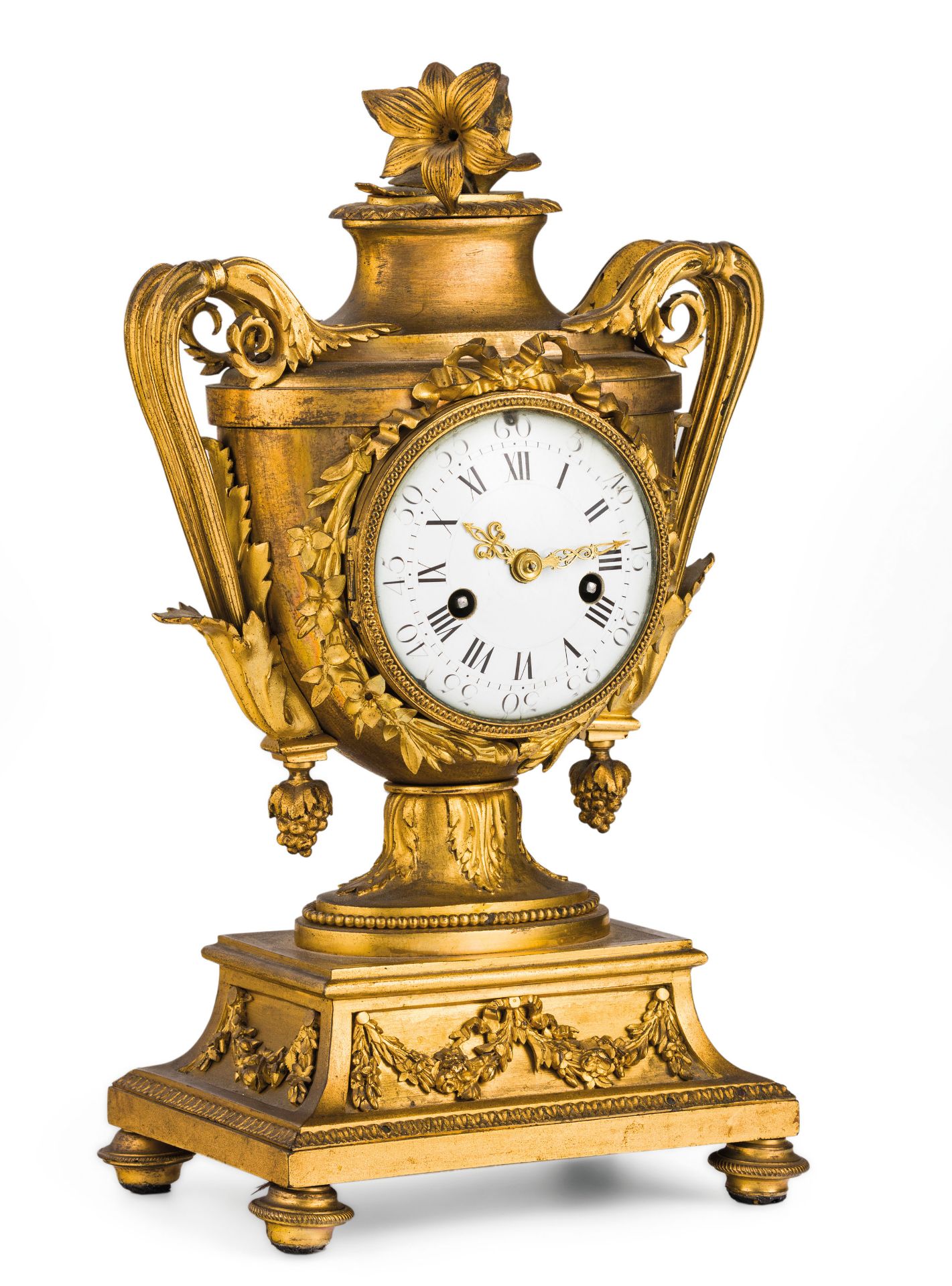 IMPORTANTE OROLOGIO A PENDOLO PENDULE AU VASE IN BRONZO DORATO, FRANCIA 1760 CIRCA - Image 2 of 4