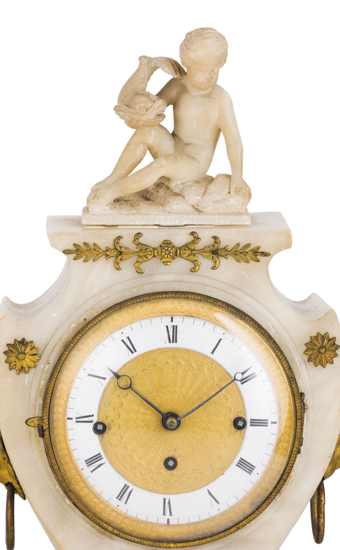 OROLOGIO DA TAVOLO IN ALABASTRO CIMATO DA PUTTO CON DELFINO, VIENNA, 1830 CIRCA - Image 4 of 5