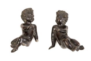 COPPIA DI FIGURE IN BRONZO PATINATO, XVI-XVII SECOLO