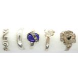 Five 925 silver rings, sizes Q-K, to include two stone set examples. P&P Group 1 (£14+VAT for the