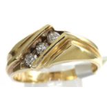 14ct gold gents heavy three stone diamond ring, approximately 0.50ct, size Z and a half, 8.0g,