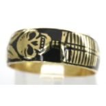 18ct gold and enamel skeleton ring, size K/L, 3.3g. P&P Group 1 (£14+VAT for the first lot and £1+