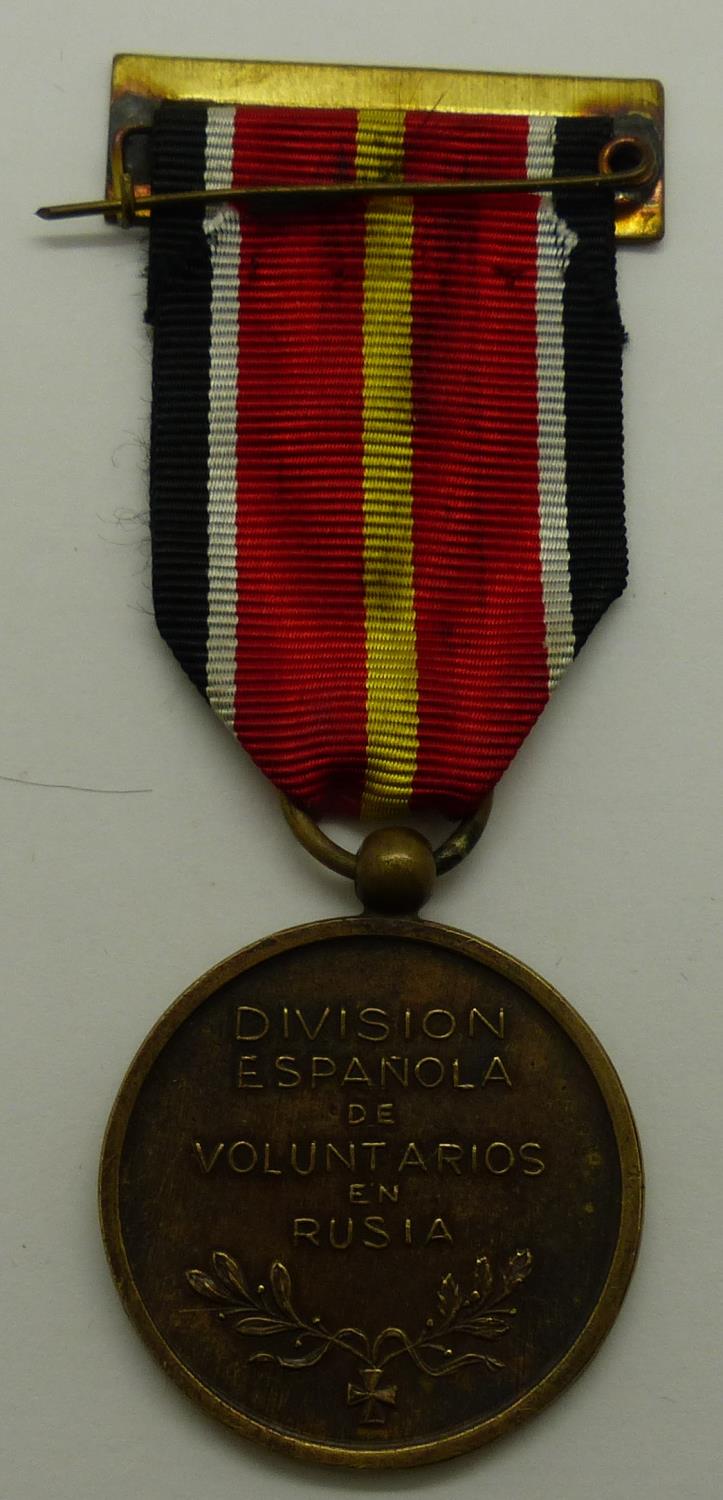 German Blue Division Eastern Front medal, presented to Spanish volunteers. P&P Group 1 (£14+VAT - Image 2 of 2