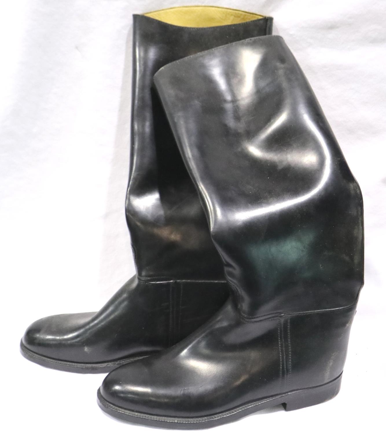 A pair of military style black leather riding boots, size 5. P&P Group 2 (£18+VAT for the first