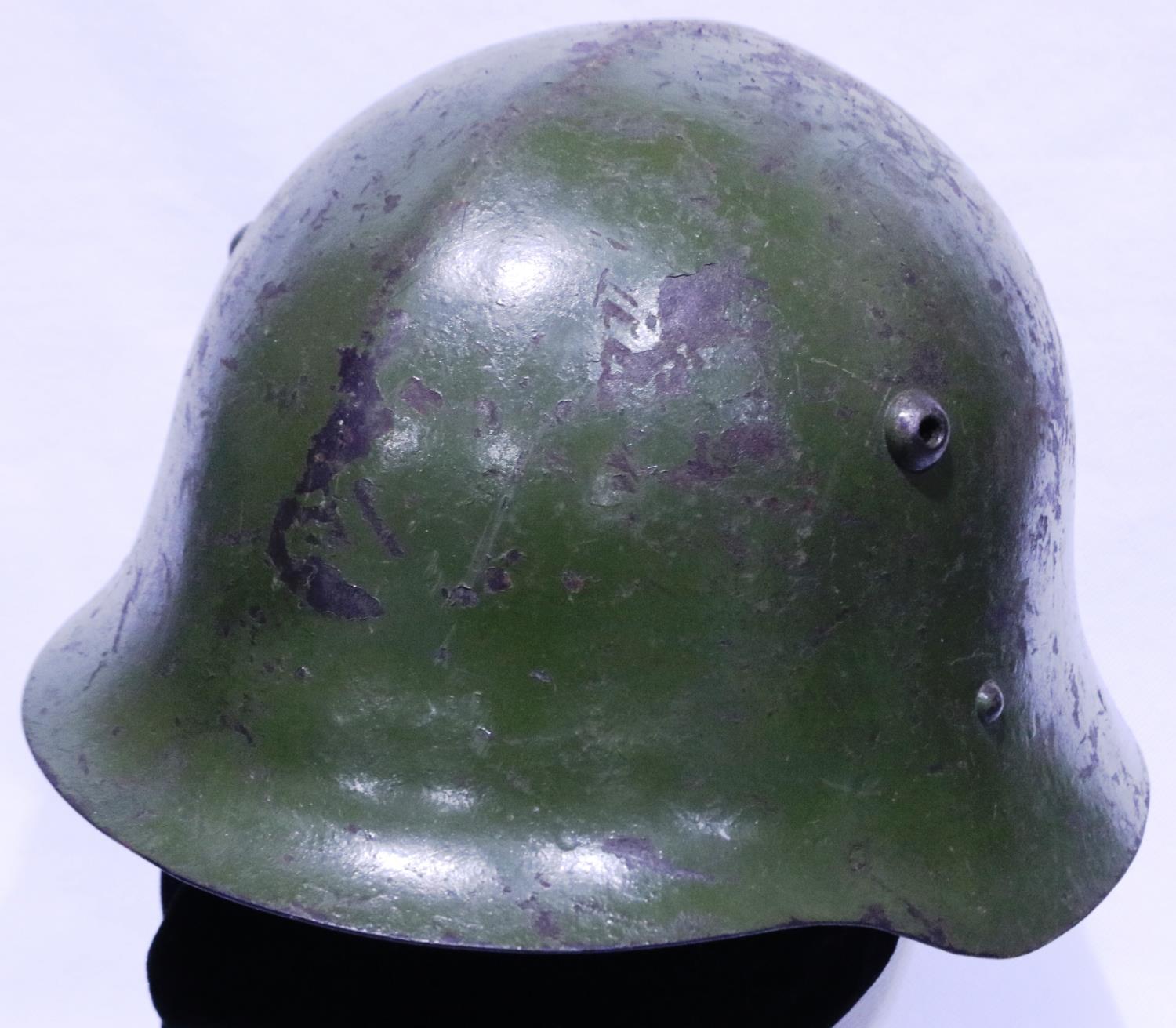 Bulgarian WWII steel helmet with leather liner. P&P Group 2 (£18+VAT for the first lot and £3+VAT