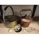 Copper kettle, brass jam pan, D: 30 cm, and other brassware. Not available for in-house P&P