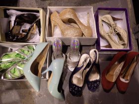 Quantity of ladies shoes, sizes 3-8. Not available for in-house P&P