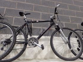 Raleigh Stonefly mens road bike, 21 speed with 20 inch frame. Not available for in-house P&P
