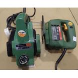 Hitachi FP205A planer and a Bosch PST 50-E jigsaw. All electrical items in this lot have been PAT