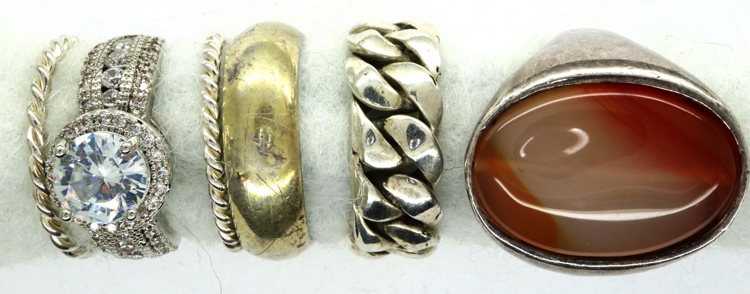 Six mixed 925 silver rings, mixed sizes, one set with a large panel of agate. P&P Group 1 (£14+VAT