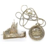 925 silver Greek Key design pendant with decoration of Acropolis in relief, on a 925 silver chain