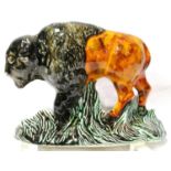 Anita Harris bison, signed in gold, H: 17 cm, no cracks or chips. P&P Group 2 (£18+VAT for the first