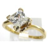 9ct gold stone set solitaire ring, size O, 2.4g. P&P Group 1 (£14+VAT for the first lot and £1+VAT