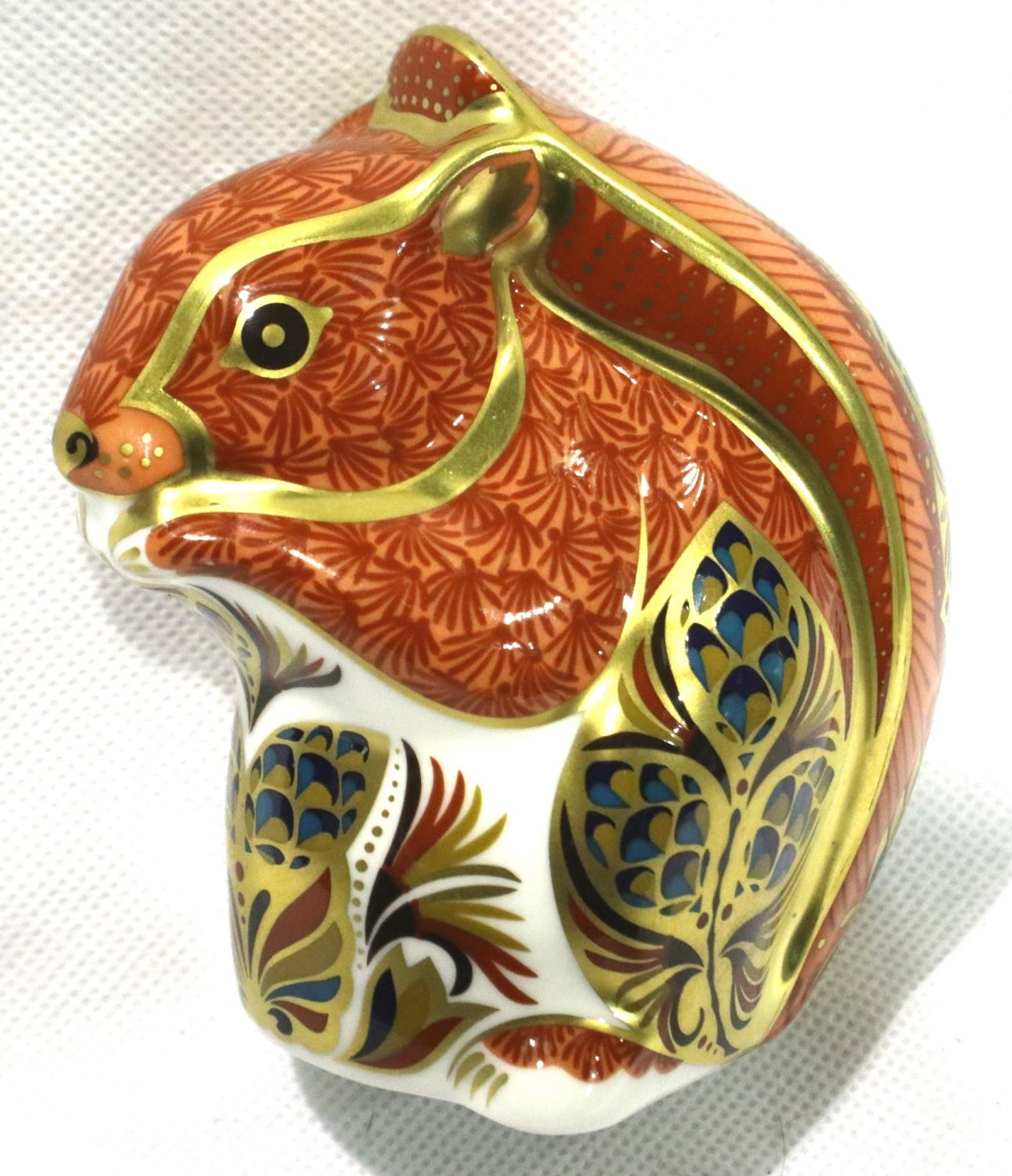 Royal Crown Derby squirrel with silver stopper, H: 90 mm, no cracks or chips. P&P Group 1 (£14+VAT