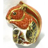 Royal Crown Derby squirrel with silver stopper, H: 90 mm, no cracks or chips. P&P Group 1 (£14+VAT