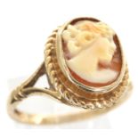 9ct gold cameo ring, size P, 2.9g. P&P Group 1 (£14+VAT for the first lot and £1+VAT for