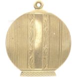 9ct gold pendant inscribed verso, Gladys 21st 31.7.64 Love Tom, 8.8g, H: 30 mm. P&P Group 1 (£14+VAT