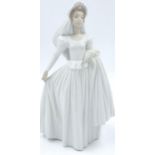 Large Nao bride figurine, model 545, H: 33 cm, no cracks or chips. P&P Group 3 (£25+VAT for the