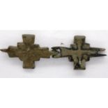 Crusades Byzantine clasped Christian emblem, L: 30 mm. P&P Group 0 (£5+VAT for the first lot and £