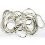 White metal opera length neck chain, L: 152 cm. P&P Group 1 (£14+VAT for the first lot and £1+VAT
