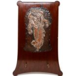 Art Nouveau wood and copper wall brush rack, 24 x 43 cm. P&P Group 3 (£25+VAT for the first lot