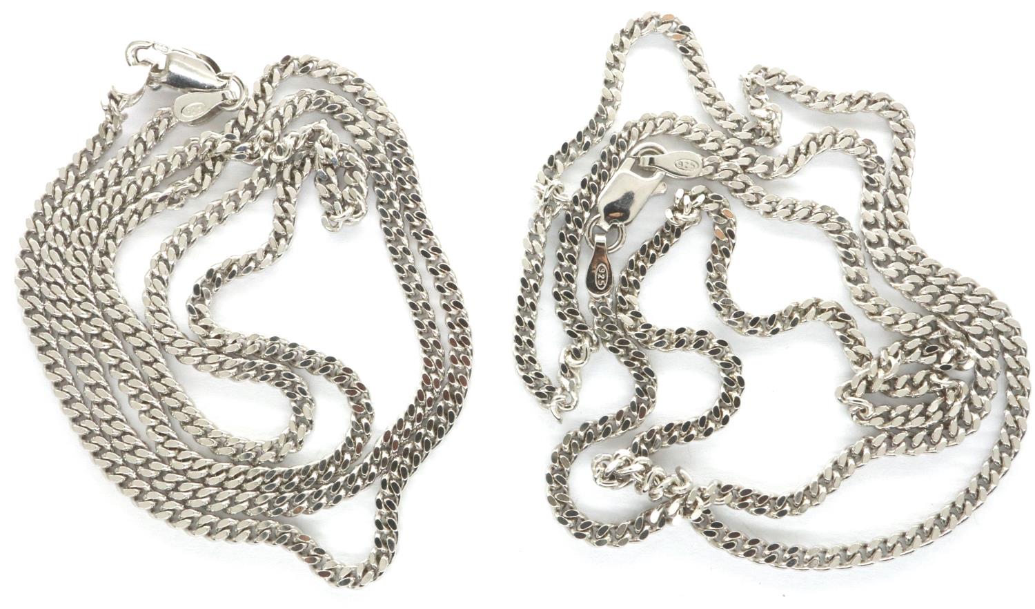 Two 925 silver neck chains, longest chain L: 50 cm. P&P Group 1 (£14+VAT for the first lot and £1+