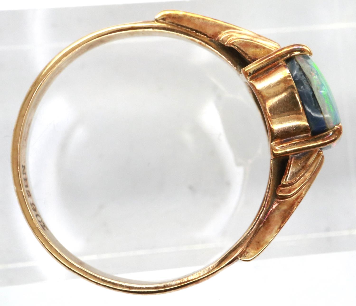 9ct gold ring set with an opal, size M, 1.9g. P&P Group 1 (£14+VAT for the first lot and £1+VAT - Image 2 of 3