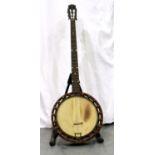 The Windsor Popular banjo, model 7. P&P Group 3 (£25+VAT for the first lot and £5+VAT for subsequent