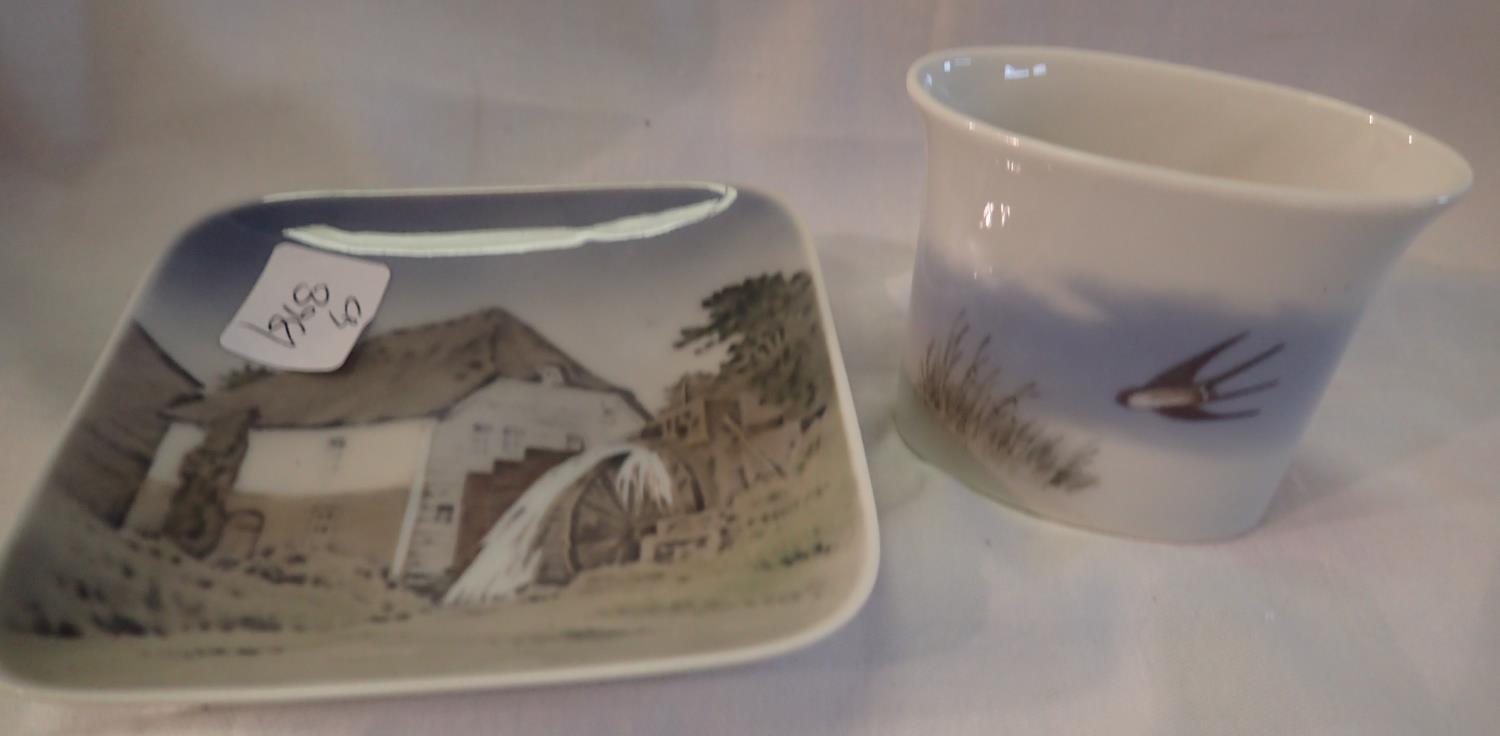 Royal Copenhagen trinket dish and small pot, H: 80 mm. P&P Group 1 (£14+VAT for the first lot and £