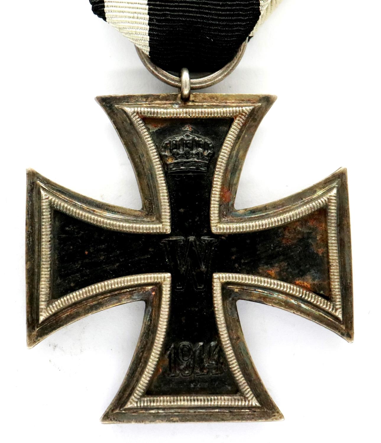 WWI Imperial German Iron Cross 2nd Class EK II of three part construction, with an iron core. P&P - Image 2 of 2