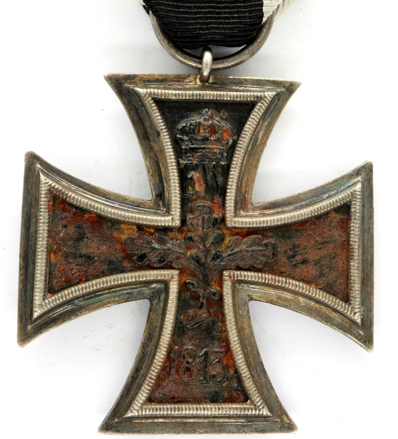 WWI Imperial German Iron Cross 2nd Class EK II of three part construction, with an iron core. P&P