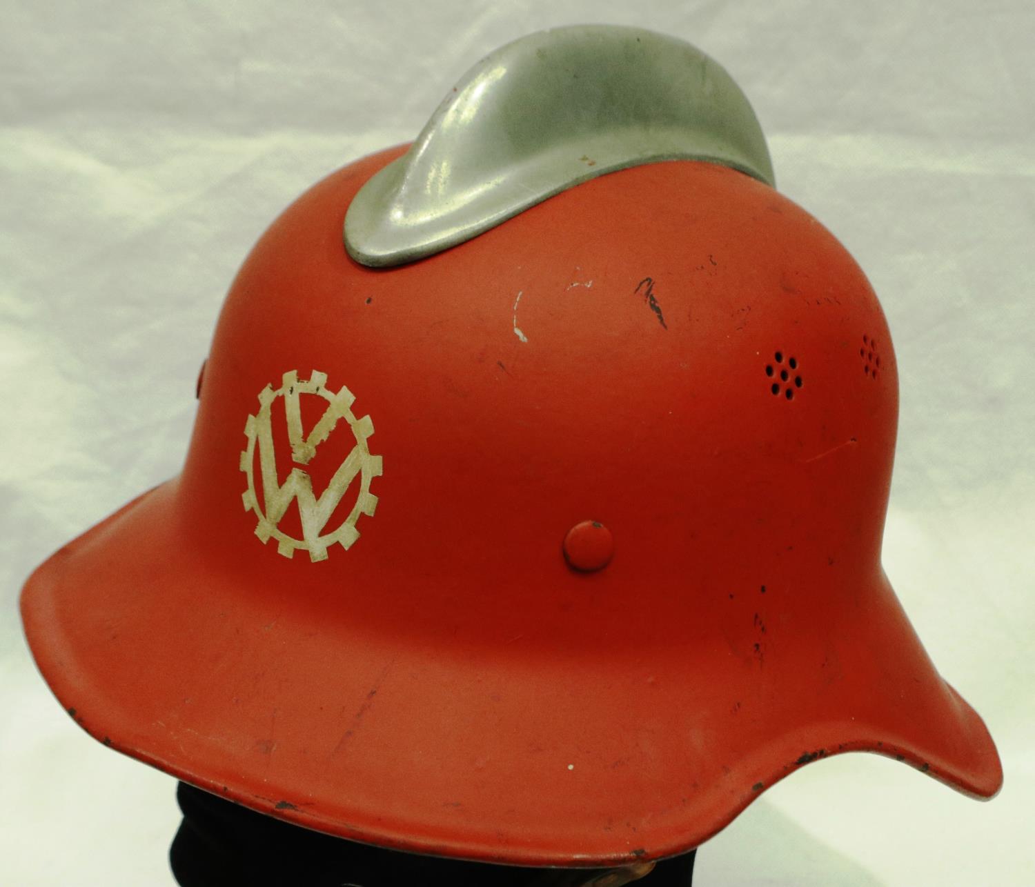 WWII German Volkswagen Factory Fire Workers helmet. P&P Group 2 (£18+VAT for the first lot and £3+